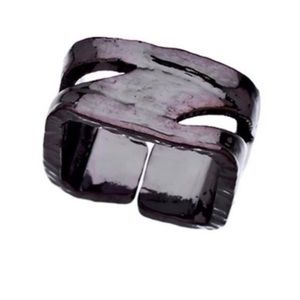 {Karen London} Julius Ring Size 6 Square Gunmetal Kristen Stewart